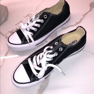 Comfortable sneaker ( brand new)